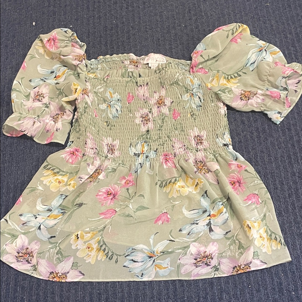Floral Women’s Top with Puff Sleeves